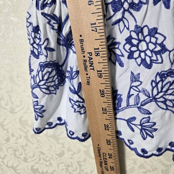 Talbots Top sz 6 Blue White Floral Embroidered 100% Cotton Scalloped Peplum Hem - Picture 13 of 14